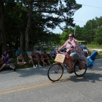 "I can sew" was one of the few bike entries this year.  Stitch on, sister.