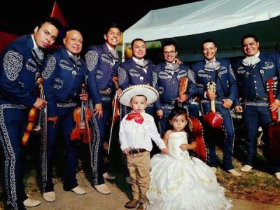 Mariachi Espuelas de America