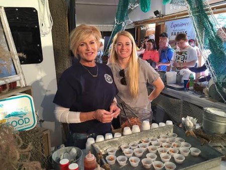 5th Annual NC Catch Summit Returns to Beaufort March 8th Volunteers provided fresh local seafood samples at the NC Catch booth at the 2015 State Fair.