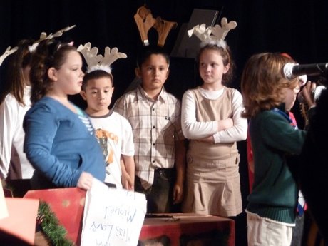A Holly, Jolly Christmas A Holly, Jolly Christmas