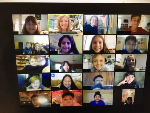 Ocracoke School 5th graders on Zoom with their teacher Jeanie Owens